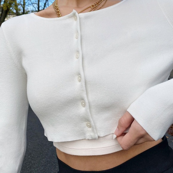 Aritzia Sunday Best Izzy Cardigan